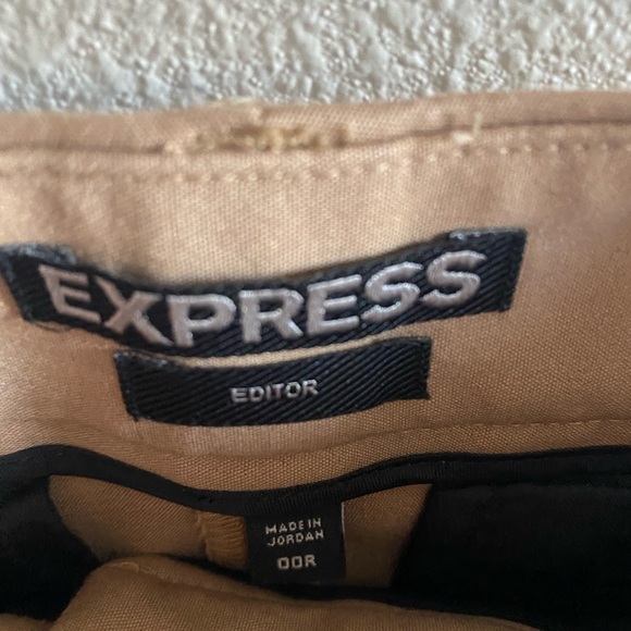 Express 00 tan work pants. But they fit big - Picture 2 of 3